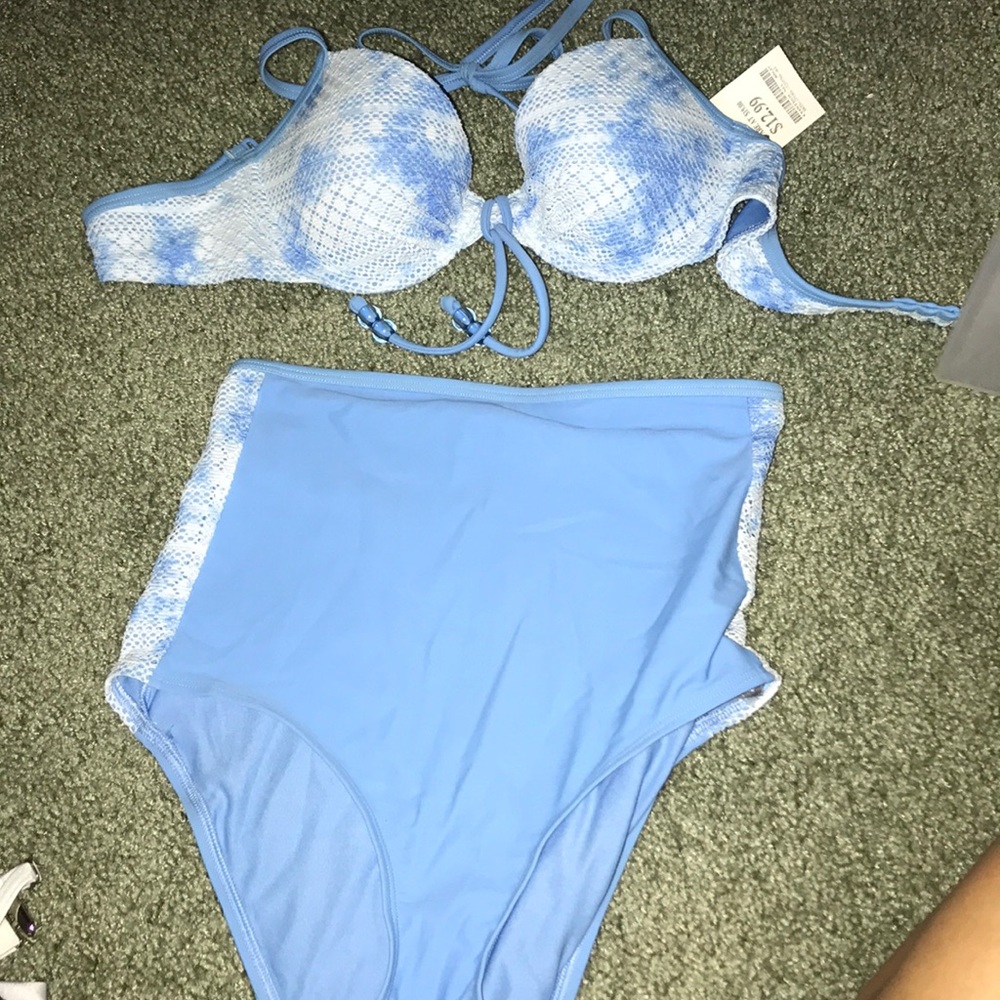 Bathin suit